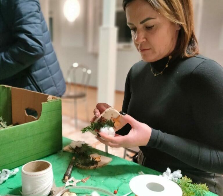 Warsztaty świąteczne na ROD „Raj” w Rybniku – pomaganie przez tworzenie