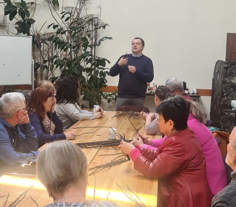 Wiosenne szkolenie ciecie drzew i krzewów owocowych